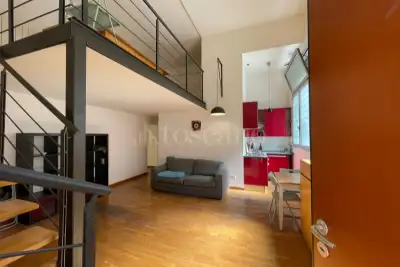 Loft in vendita, Via degli Imbriani, Milano