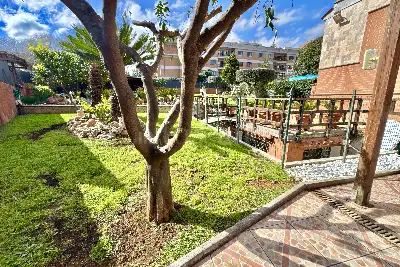 Villa Bifamiliare in vendita, Via Camillo Mastrocinque, Roma