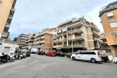 Negozio in vendita, Via Aurelia, Roma