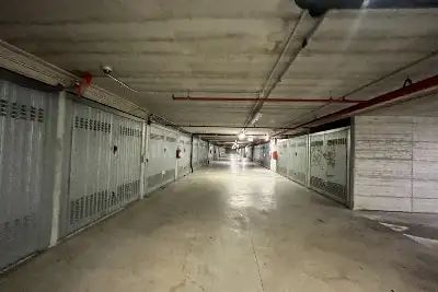 Box in affitto, Via Savona, Milano