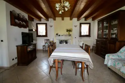 Casa Indipendente in vendita, Via Gioacchino Rossini, Fontanafredda