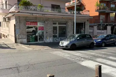Store for rent, Via Tuscolana, Roma