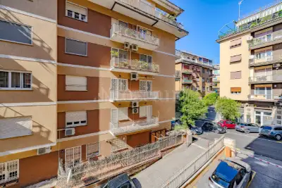 Casa in vendita, Via Luigi Ronzoni, Roma