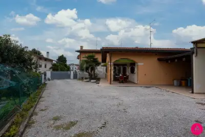 Villa in vendita, Via Visinale Centro, Pasiano di Pordenone