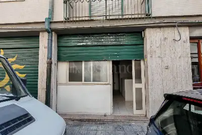 Negozio in vendita, Via Romolo, Brindisi