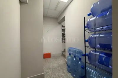 Negozio in vendita, Via Friuli, Milano