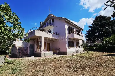 Villa in vendita, Via Novara, Ardea
