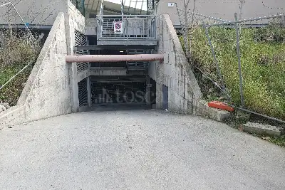 Box in affitto, Via Portuense angolo Via B. Cristofori, Roma