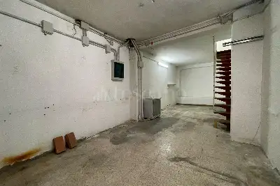 Negozio in affitto, Viale Leonardo da Vinci, Roma