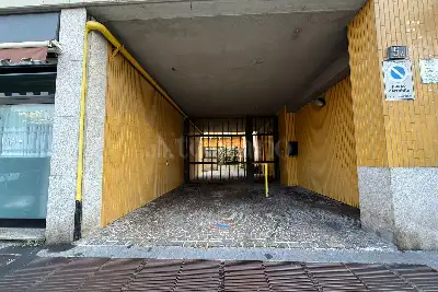 Box in affitto, Via Carlo Vittadini, Milano