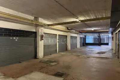 Box in vendita, Piazza Ener Bettica, Roma