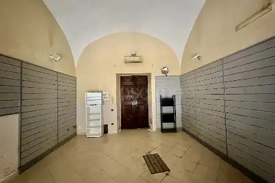 Negozio in affitto, Via Fratelli Giovanni e Giulio Pagano, Caserta