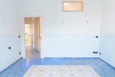 Casa in vendita, Via Maddaloni, Napoli