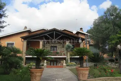 Villa in vendita, Viale di Castel Porziano , Roma