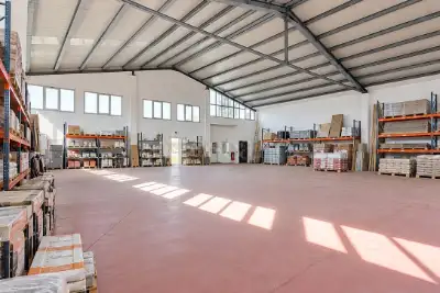 Capannone in vendita, Via Predda Niedda Strada 42, Sassari