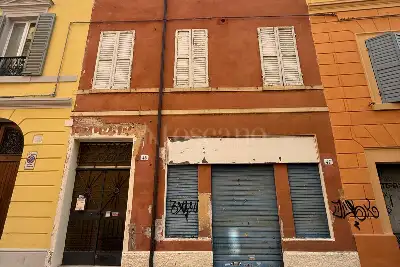Casa Indipendente in vendita, Via Malatesta , Modena