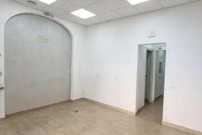 Negozio in affitto, Via degli Aurunci, Roma