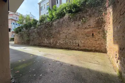 Box in vendita, Piazza Lapo Gianni, Roma