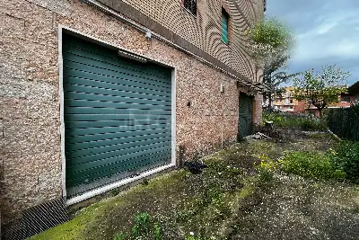 Magazzino in vendita, Via Giovanni Bernardi, Roma