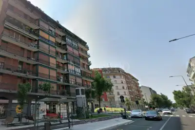 Negozio in vendita, Via Vincenzo Foppa, Milano