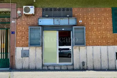 Negozio in affitto, Via E. A. Mario, Afragola