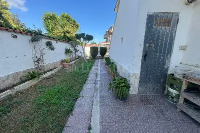 Casa Indipendente in vendita, Via Trincea delle Frasche, Fiumicino