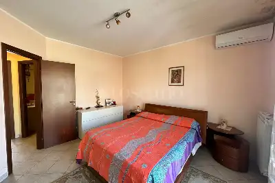 Villino a Schiera in vendita, Via Roma, San Pietro Clarenza