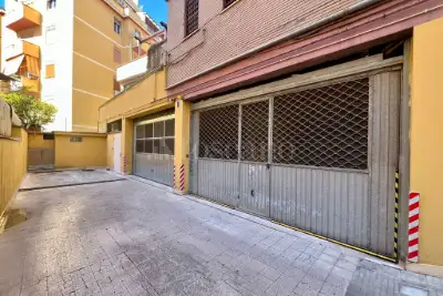 Box in vendita, Via Isidoro del Lungo, Roma