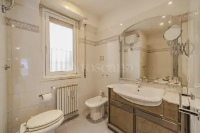 Casa in vendita, Via Vincenzo Ussani, Roma