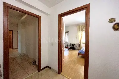 Casa in vendita, Via Caprese, Roma