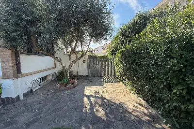 Villa Plurifamiliare in vendita, Via Ortona a Mare, Fiumicino