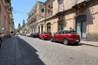 Palazzo in vendita, Via Marchese di Sangiuliano, Acireale