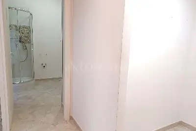 Negozio in affitto, Viale Ronchi, Roma