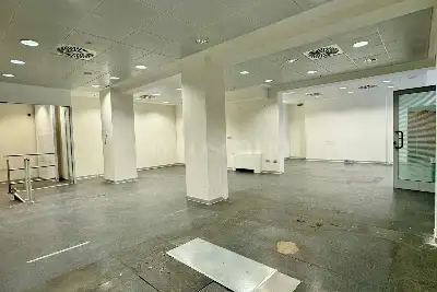 Negozio in affitto, Viale San Modestino, Mercogliano