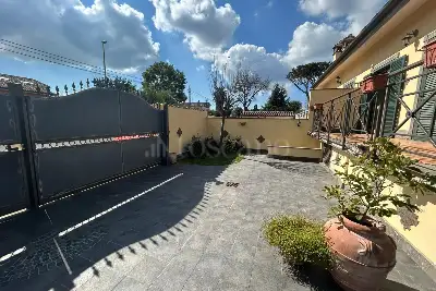 Villa in vendita, Via Lavarone, Roma