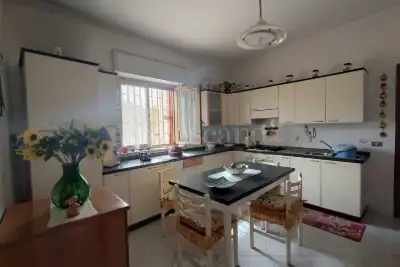 Casa Indipendente in vendita, Via Montello, San Giovanni la Punta