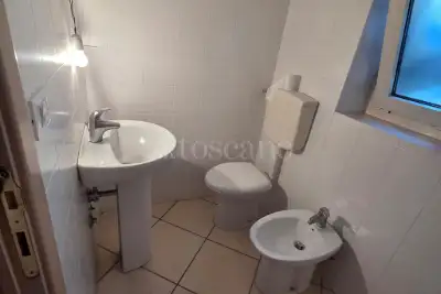 Negozio in vendita, Via IV Novembre, Loreto Aprutino