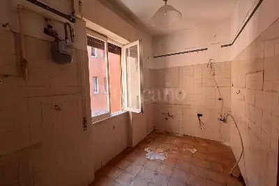 Casa in vendita, Via Piero Colonna, Roma