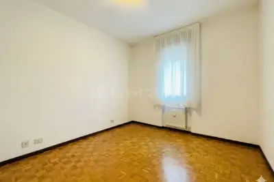 Casa in vendita, Viale Europa, Brescia