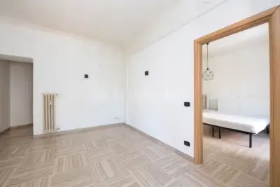 Casa in vendita, Via Apuania, Roma