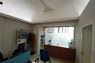 Negozio in vendita, Via dell'Archetto, Roma