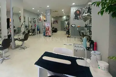 Negozio in affitto, Via dei Tulipani, Milano