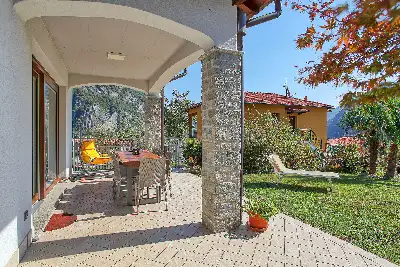 Villa in vendita, Via Pianazzo, Lavena Ponte Tresa