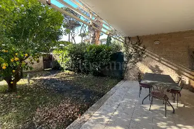 Villino a Schiera in vendita, Via Volosca, Fiumicino