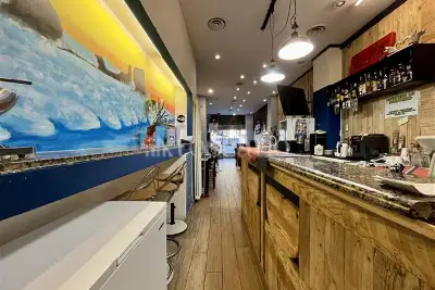 Attività Commerciale in vendita, Viale Argonne, Milano