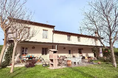 Casale in vendita, Via Cantone, Agliana