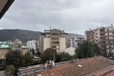 Stabile Uso Ufficio in vendita, Via Santa Gonda, Prato