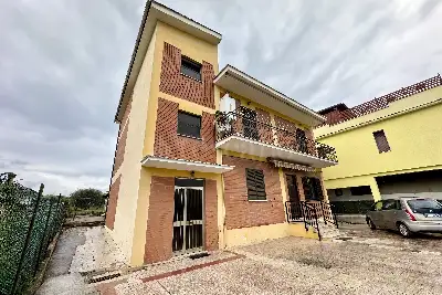 Casa in vendita, Via Cisternense, Lanuvio