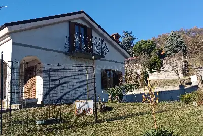 Villa in vendita, Cairo Montenotte via Sant'Anna 9/a, Cairo Montenotte