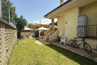 Villa Plurifamiliare in vendita, Via Ovodda, Fiumicino